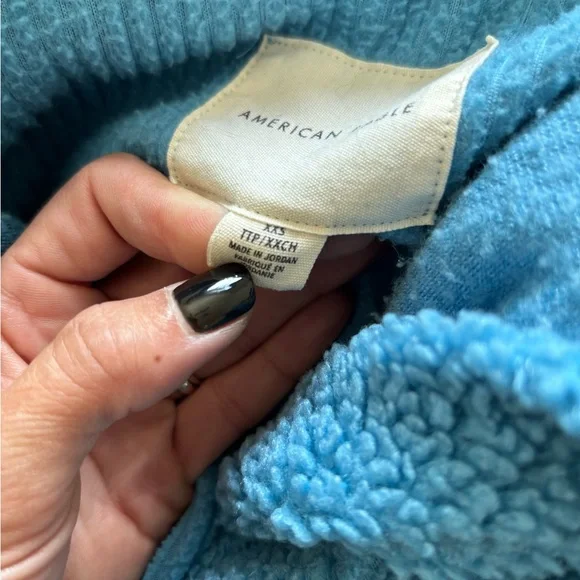 Blue Sherpa Jacket, American Eagle! 💙 - Picture 4 of 5